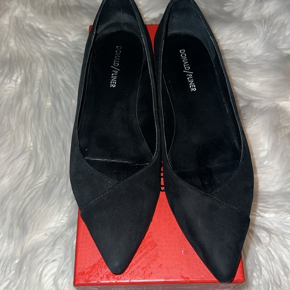 Calvin Klein Shoes - Donald J. Pliner Black Palma Point Toe Leather
Suede Skimmer Flats Size 7.5